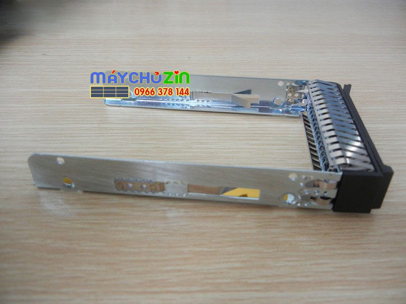 khay-o-cung-ibm-x3550-x3650-m5-x3850-x6-2.5-inch-12.jpg