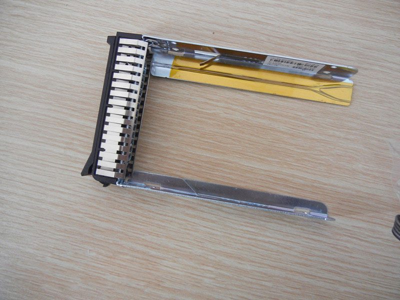 khay-o-cung-ibm-x3550-x3650-m5-x3850-x6-4.jpg