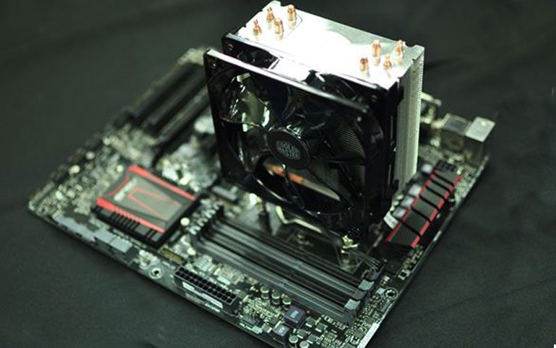 t_n-nhi_t-heatsink-cooler-master-t400i-lga-2011-08.jpg