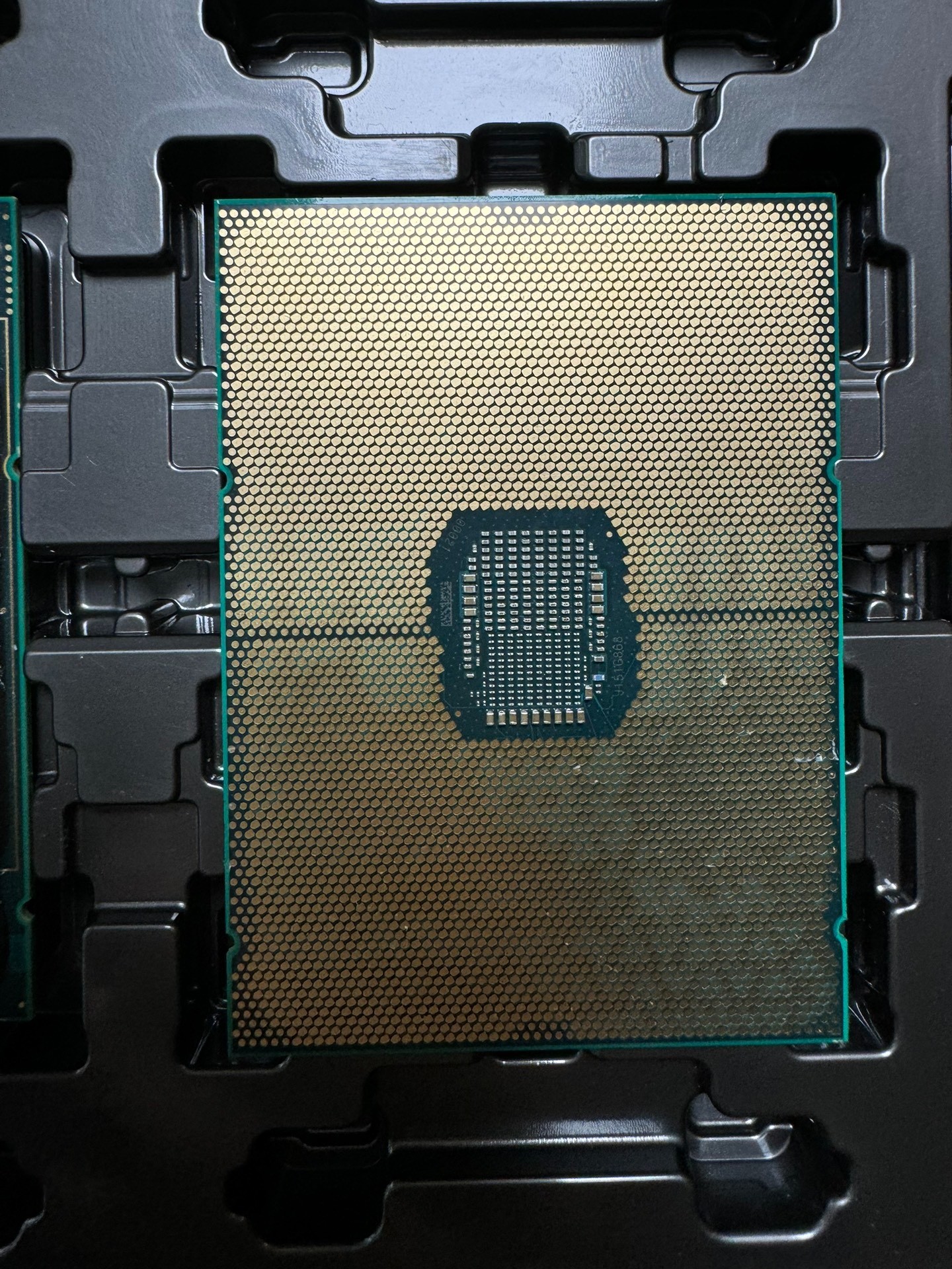 cpu intel xeon gold 6330 28c 56t 2 00 ghz 42m cache 03