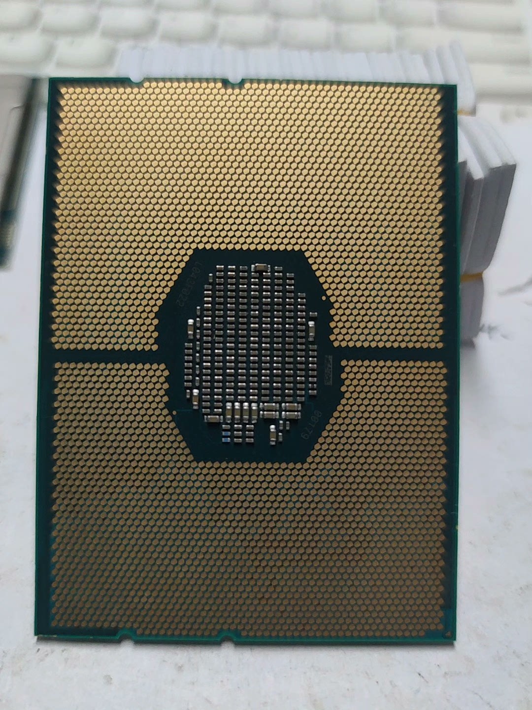 cpu intel xeon platinum 8171m 2 6ghz up to 3 7ghz 26 nhan 52 luong 35 75mb cache 02