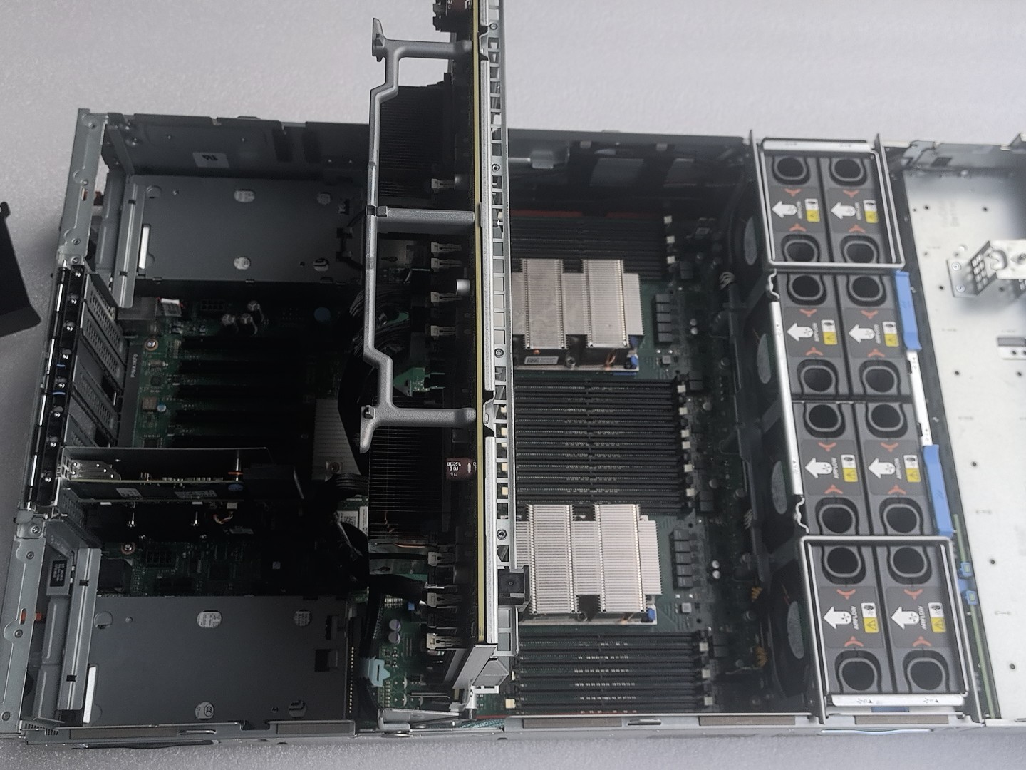 may chu server dell r940 r940xs poweredge 09 may chu server dell r940 r940xs poweredge 09