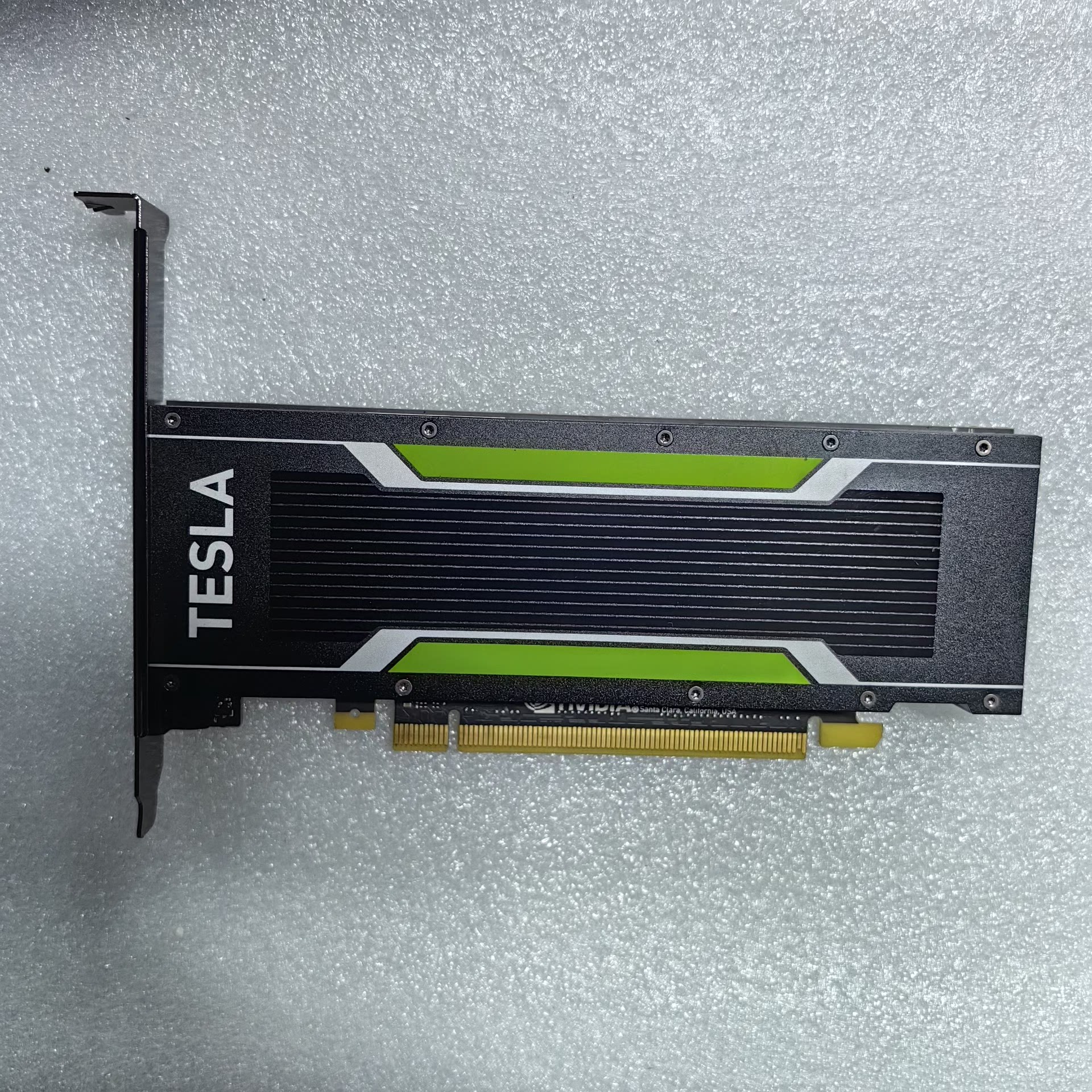 card man hinh gpu nvidia tesla p4 8gb gddr5 01 card man hinh gpu nvidia tesla p4 8gb gddr5 01