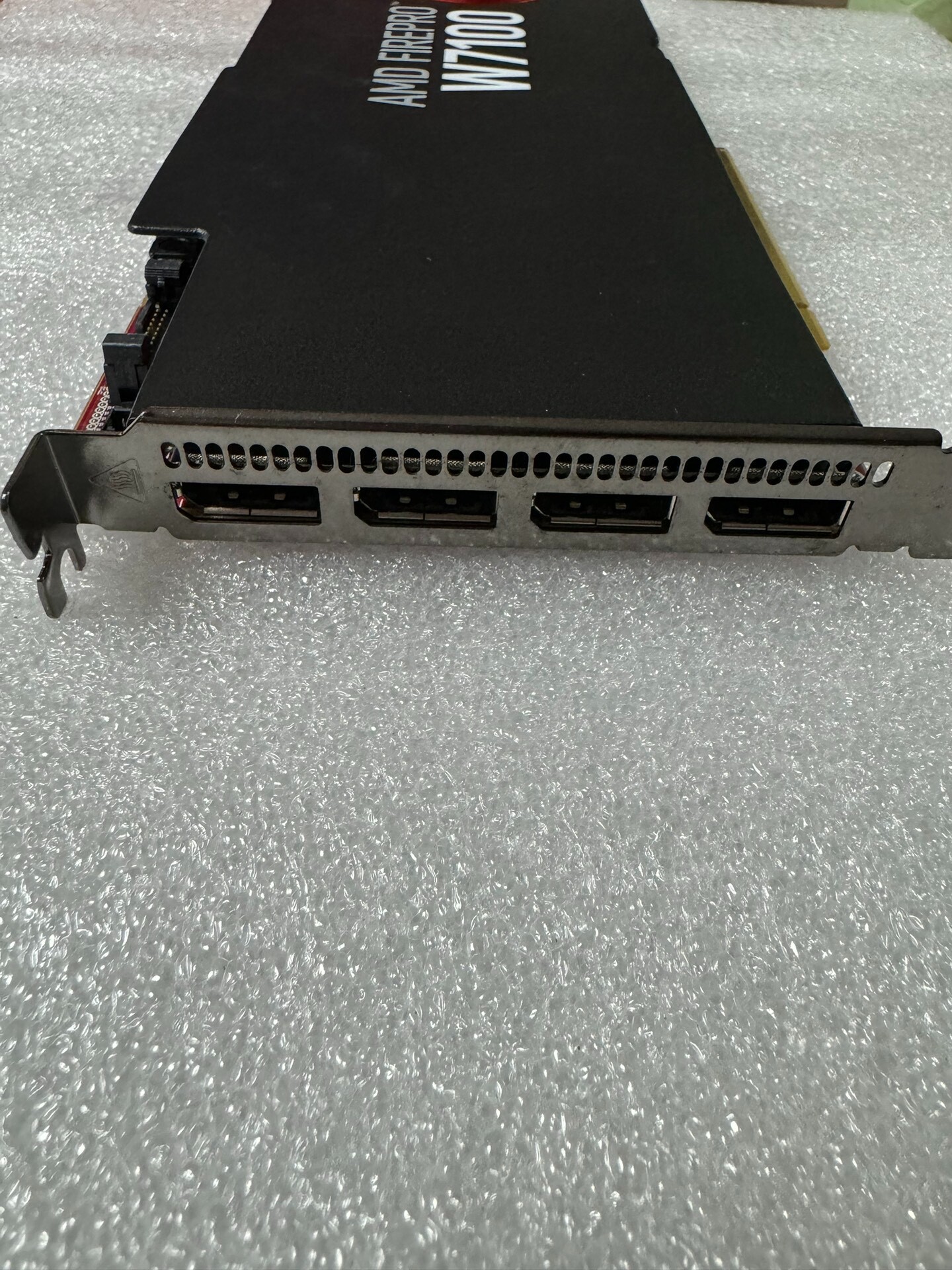 vga amd firepro w7100 8gb gddr5 06