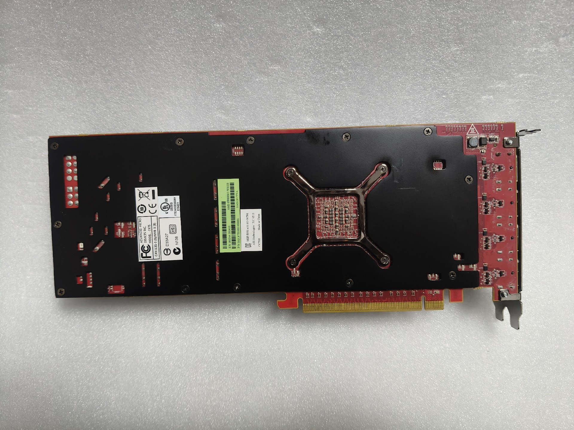vga amd firepro w8100 8gb gddr5 03
