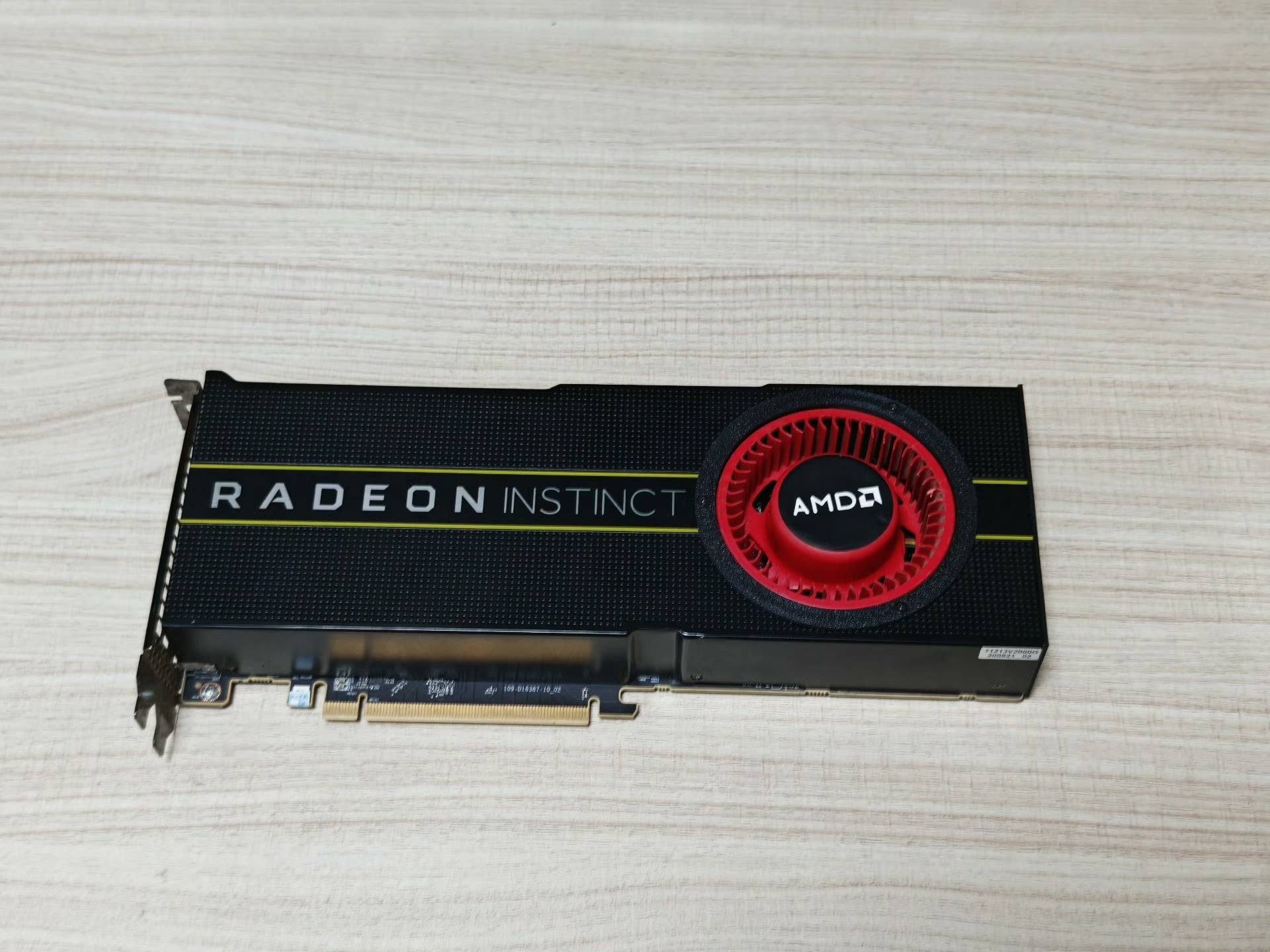 gpu amd radeon instinct mi50 16gb hbm2 tan goc them quat 01 gpu amd radeon instinct mi50 16gb hbm2 tan goc them quat 01