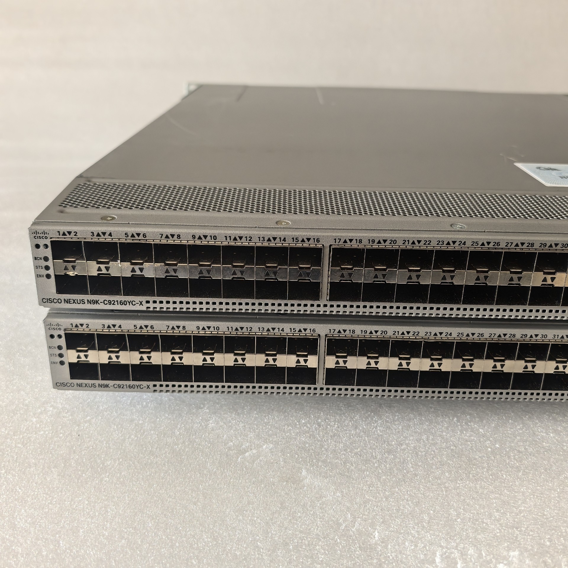 switch cisco nexus n9k c92160yc x 05 switch cisco nexus n9k c92160yc x 05