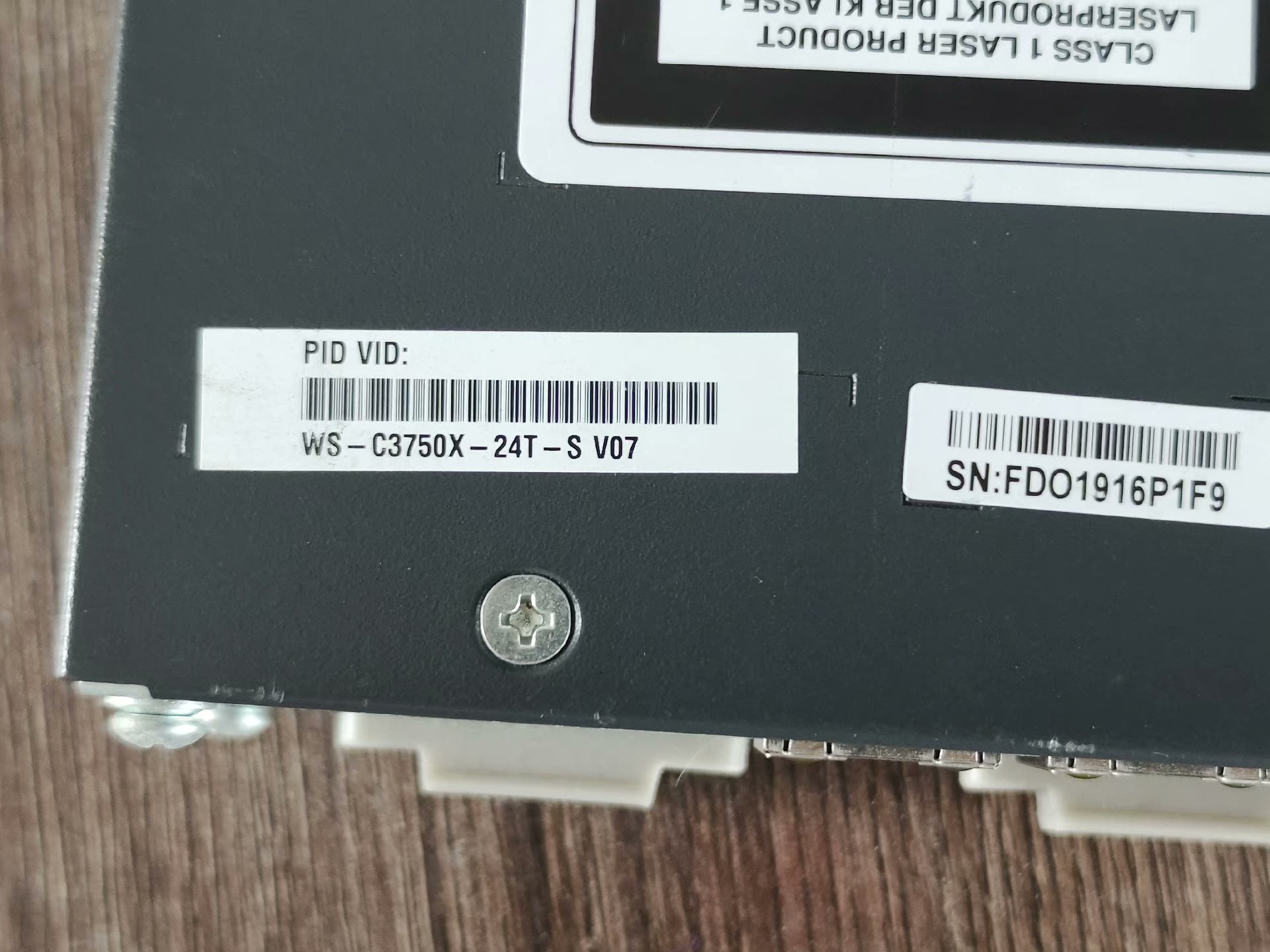 switch cisco ws c3750x 24t s 24 cong giga 1gbps base t 04 switch cisco ws c3750x 24t s 24 cong giga 1gbps base t 04