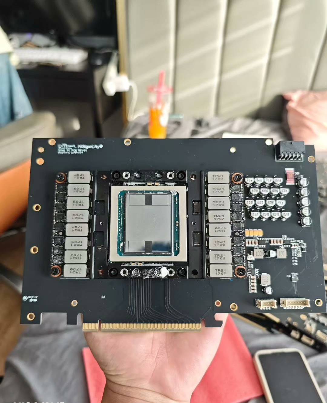 GPU NVIDIA Tesla V100 16GB HBM2 sxm2 mod fan rtx 4090 06 GPU NVIDIA Tesla V100 16GB HBM2 sxm2 mod fan rtx 4090 06
