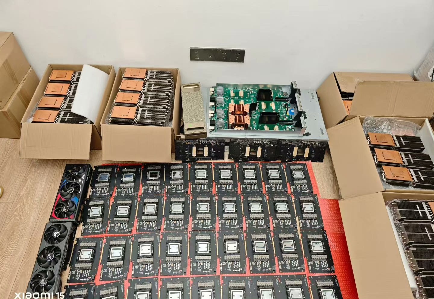 GPU NVIDIA Tesla V100 16GB HBM2 sxm2 mod fan rtx 4090 07 GPU NVIDIA Tesla V100 16GB HBM2 sxm2 mod fan rtx 4090 07
