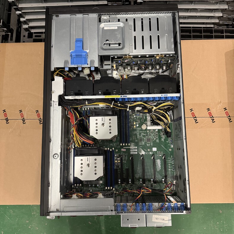 may chu supermicro sys 7048gr tr 4 gpu 03 may chu supermicro sys 7048gr tr 4 gpu 03