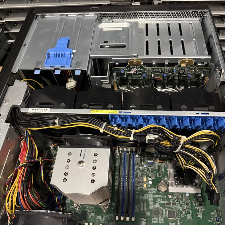 may chu supermicro sys 7048gr tr 4 gpu 06 may chu supermicro sys 7048gr tr 4 gpu 06